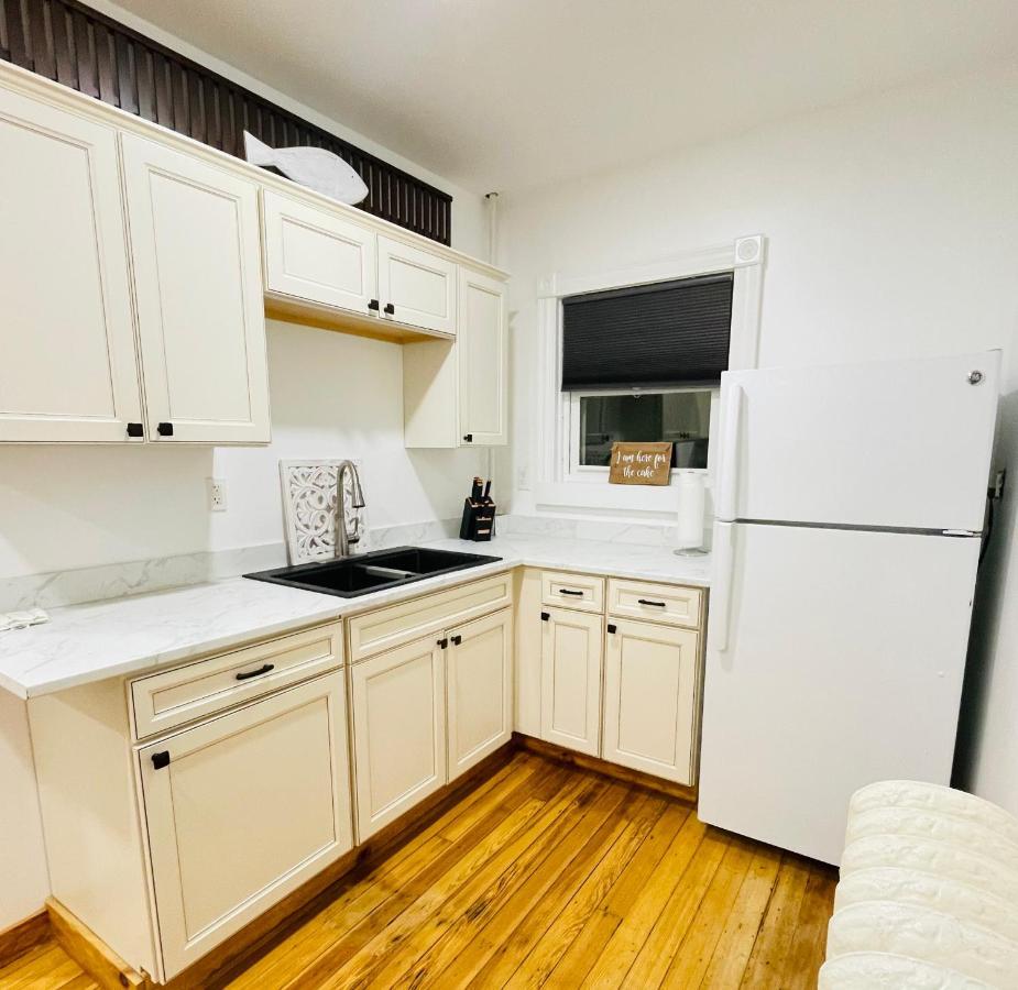 Delightful 2Br Apartment With Balcony - 15 Min From Mohegan Sun- Foxwoods Casinos & Mystic New London Zewnętrze zdjęcie