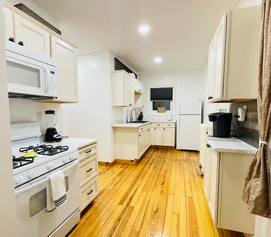 Delightful 2Br Apartment With Balcony - 15 Min From Mohegan Sun- Foxwoods Casinos & Mystic New London Zewnętrze zdjęcie