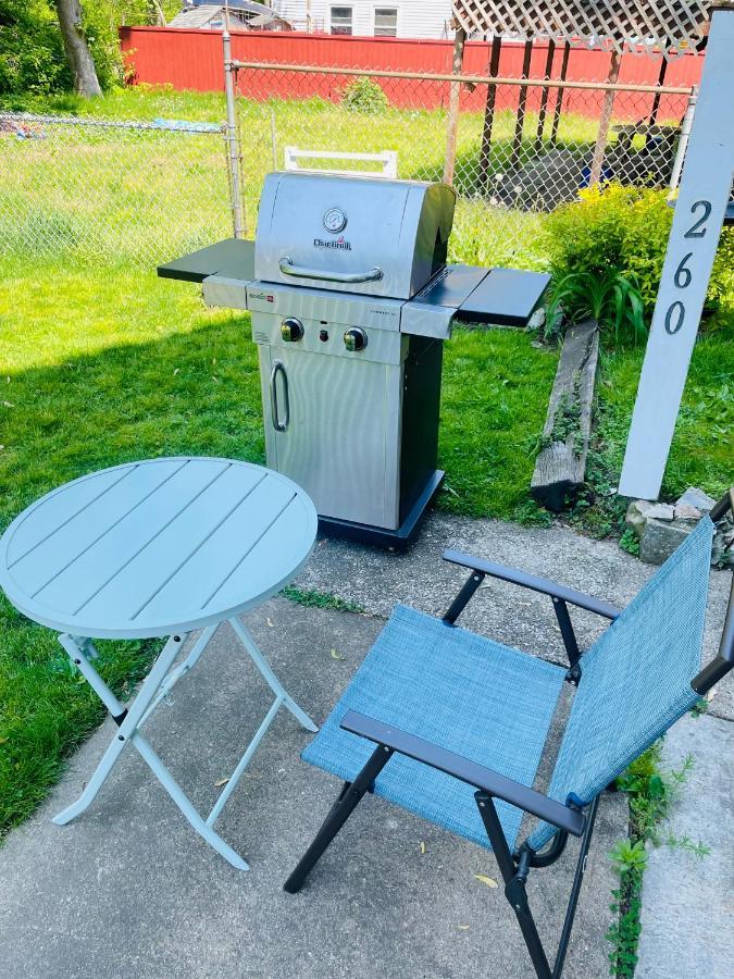 Delightful 2Br Apartment With Balcony - 15 Min From Mohegan Sun- Foxwoods Casinos & Mystic New London Zewnętrze zdjęcie