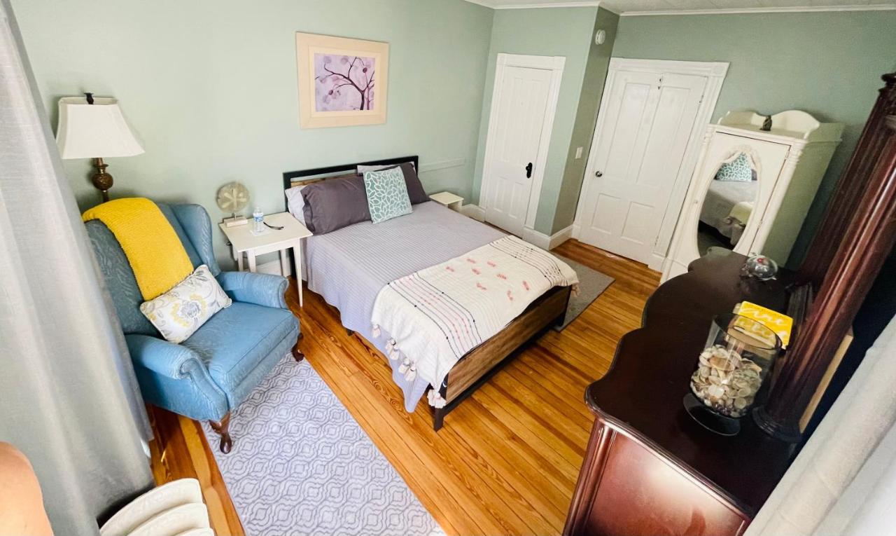 Delightful 2Br Apartment With Balcony - 15 Min From Mohegan Sun- Foxwoods Casinos & Mystic New London Zewnętrze zdjęcie