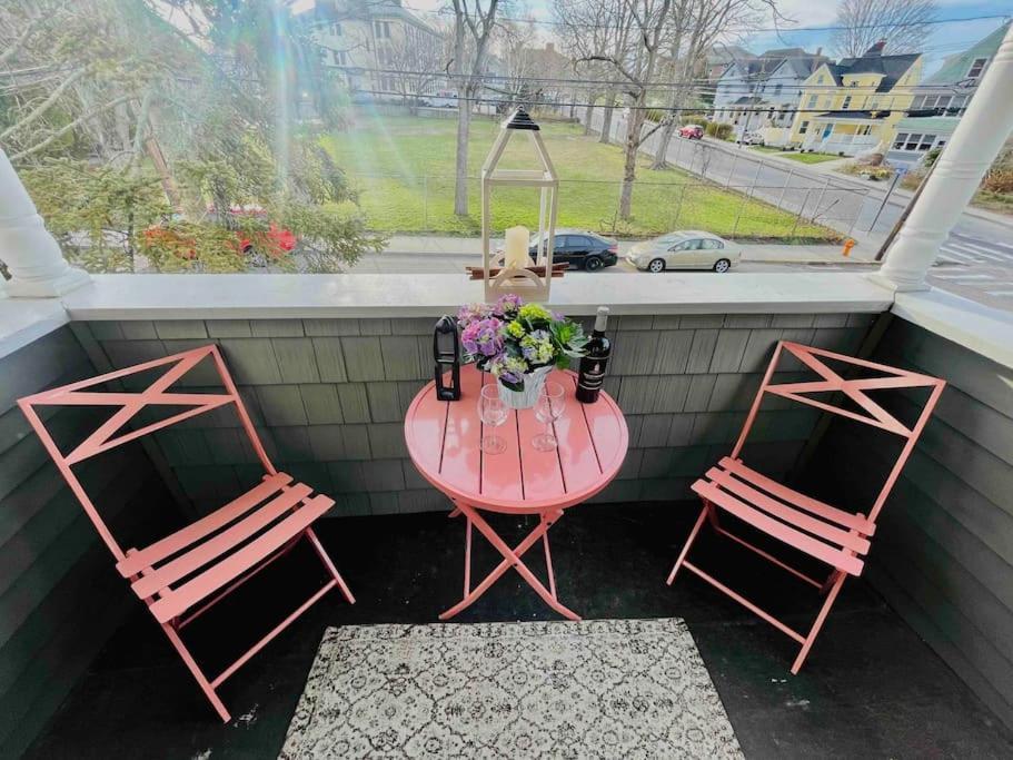 Delightful 2Br Apartment With Balcony - 15 Min From Mohegan Sun- Foxwoods Casinos & Mystic New London Zewnętrze zdjęcie