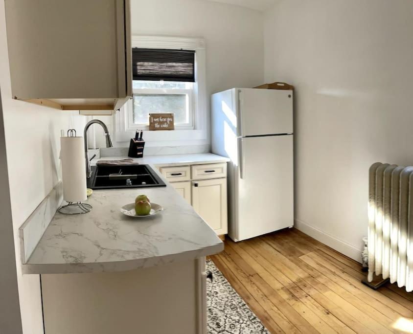 Delightful 2Br Apartment With Balcony - 15 Min From Mohegan Sun- Foxwoods Casinos & Mystic New London Zewnętrze zdjęcie