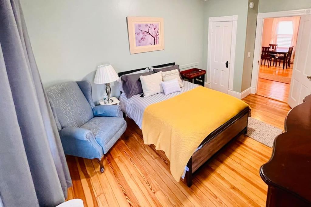 Delightful 2Br Apartment With Balcony - 15 Min From Mohegan Sun- Foxwoods Casinos & Mystic New London Zewnętrze zdjęcie